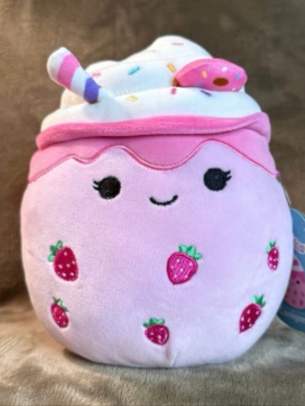 NWT Squishmallows Cunègonde The Pink Strawberry Milkshake 5" Plush